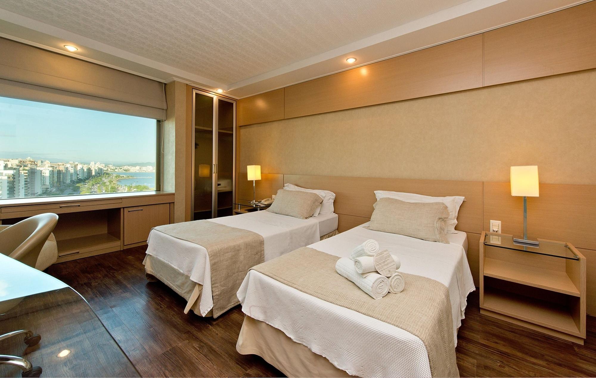 머제스틱 팰리스 호텔 Florianópolis 외부 사진 A room at the hotel